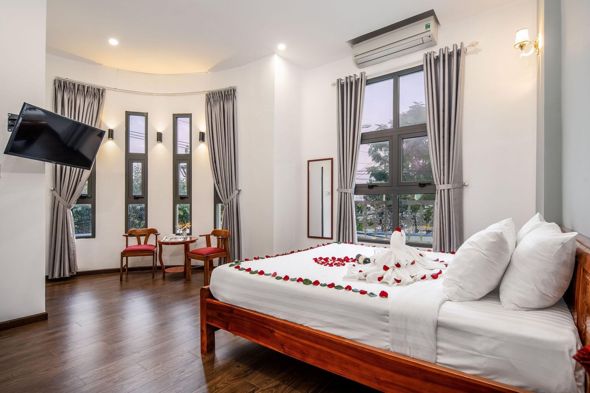 Bamboo Hotel Da Nang Bagian luar foto