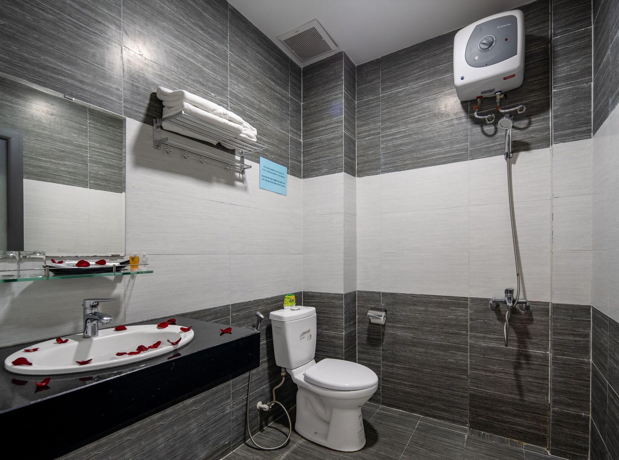 Bamboo Hotel Da Nang Bagian luar foto
