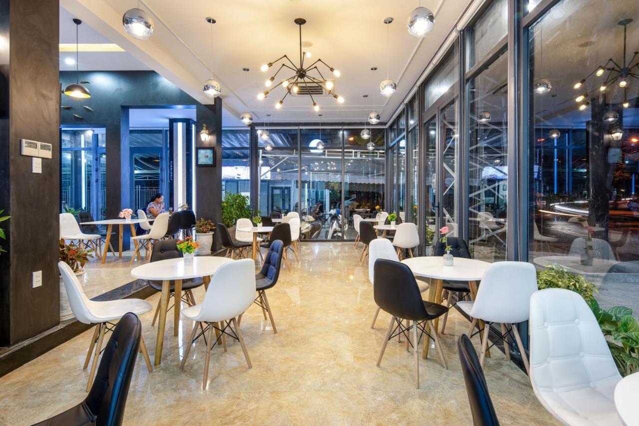 Bamboo Hotel Da Nang Bagian luar foto